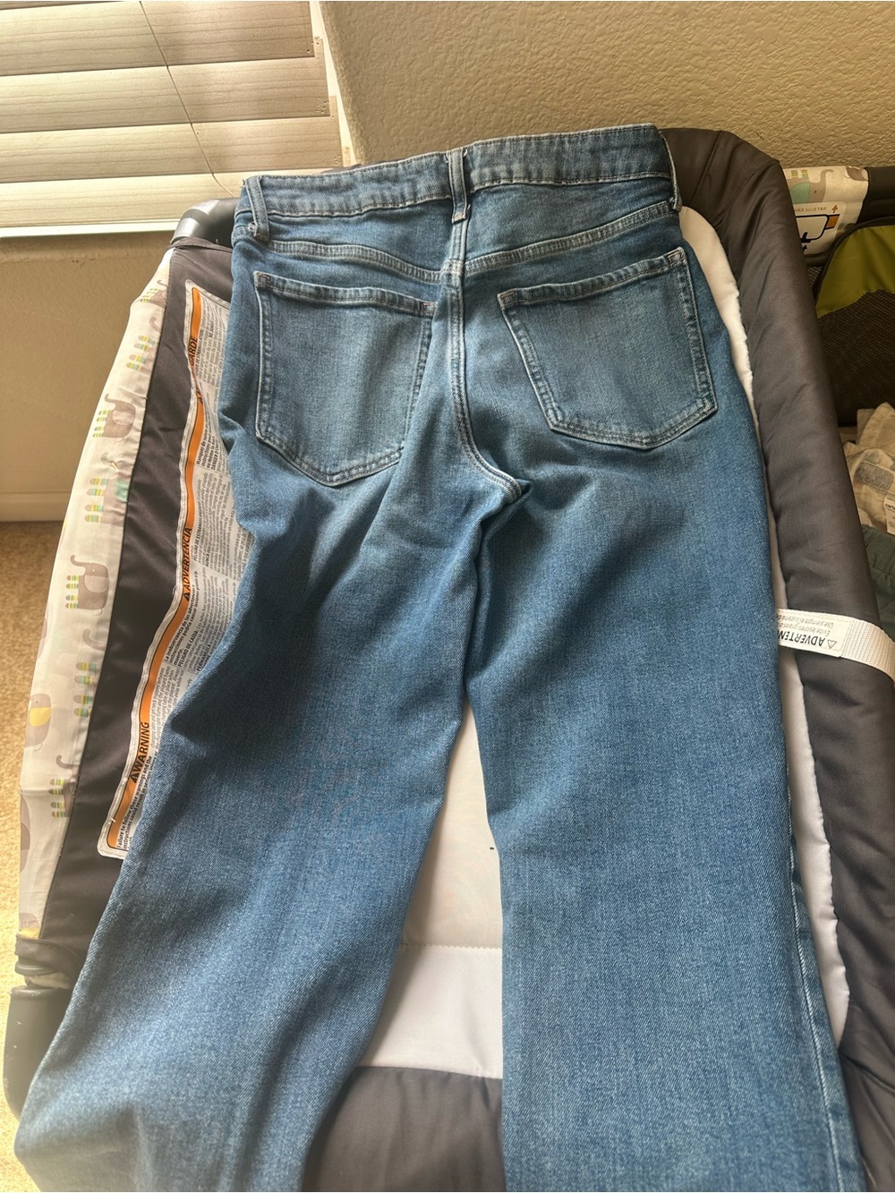 Old Navy women’s Light Blue hight waisted OG Straight Jeans size 8 - Picture 4 of 4